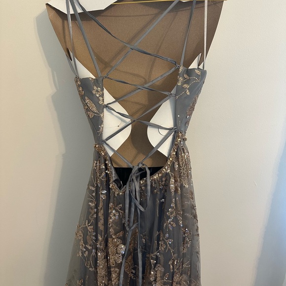 Collette Prom Dress worn once. In like new condition - Picture 7 of 9